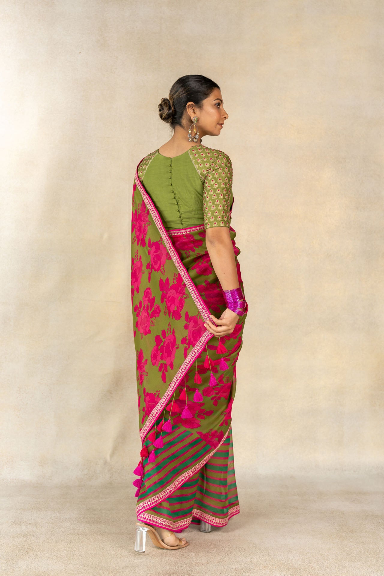 Mehendi green-dark green floral and striped printed saree set