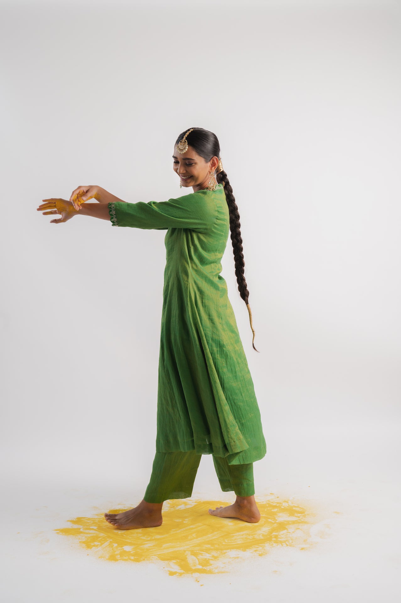 Green Embroidered V-Neck Tissue Kurta Set