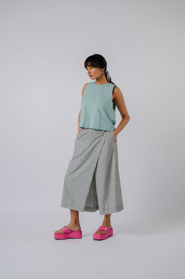 Black And White Small Checkered Culotte Pants