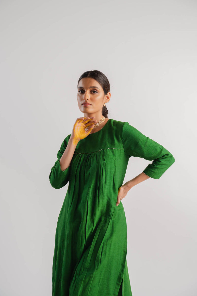 Green Round Neck Slub Kurta Set